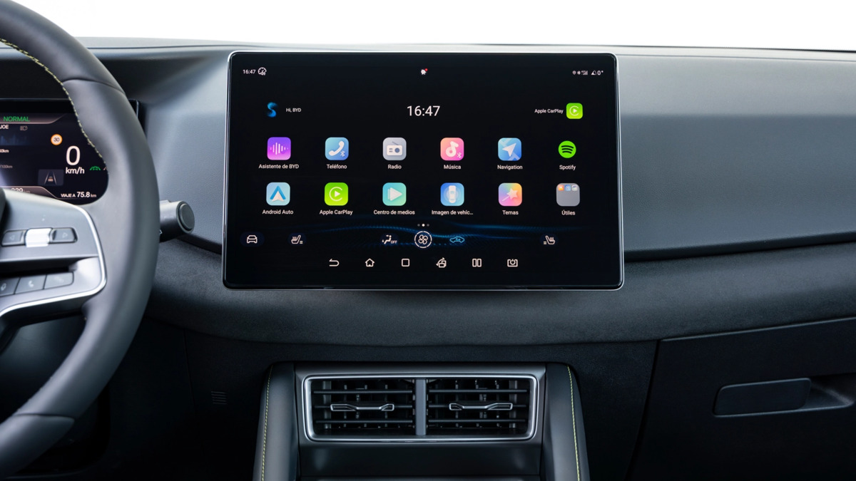 BYD Atto 2 interior