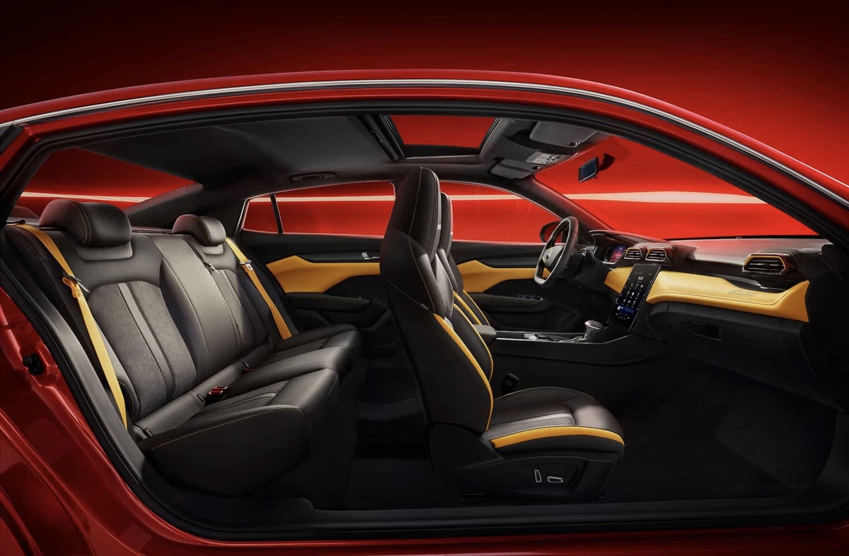 Dongfeng shine1 interior