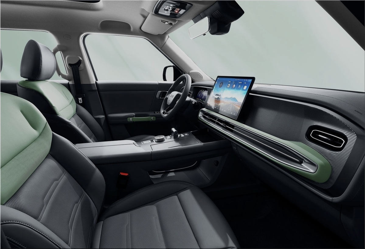 Baic BJ30 interior atara