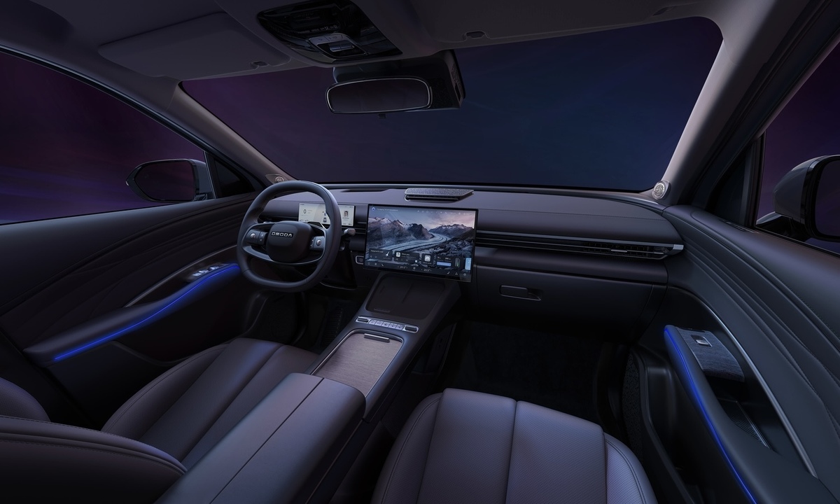 Omoda 7 SHS interior 