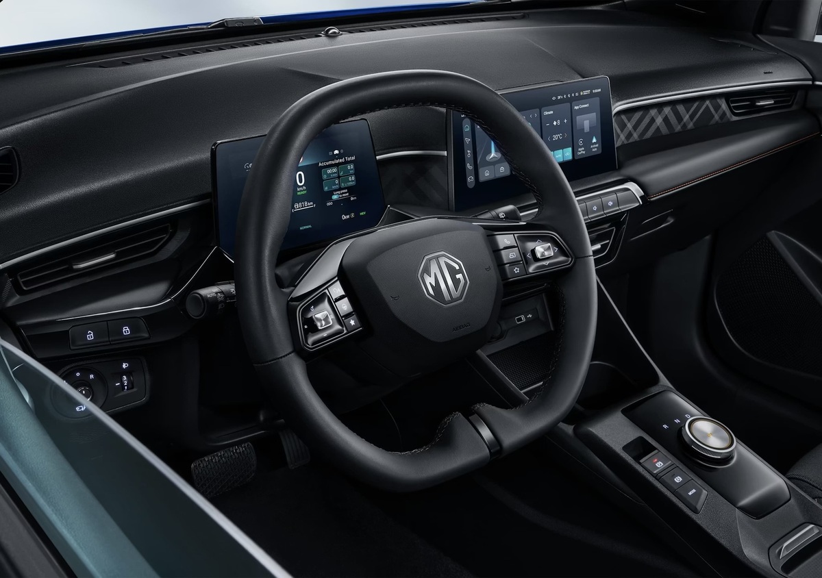 MG3 interior atara review 