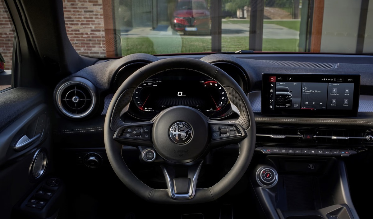 Tonale 2026 interior 