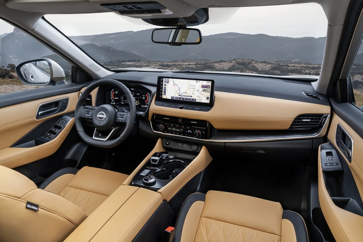 Nissan X-trail interior atara.bg review 