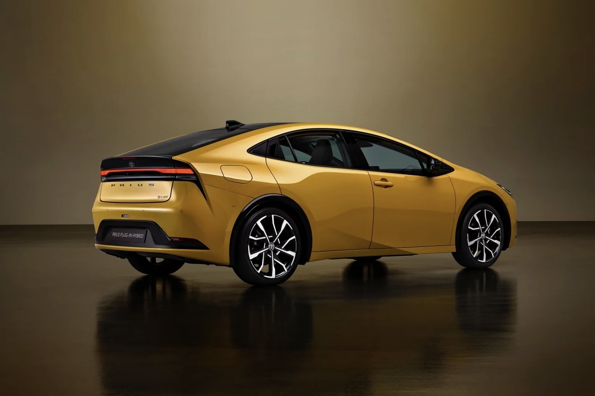 Toyota Prius Plug-in хибрид 