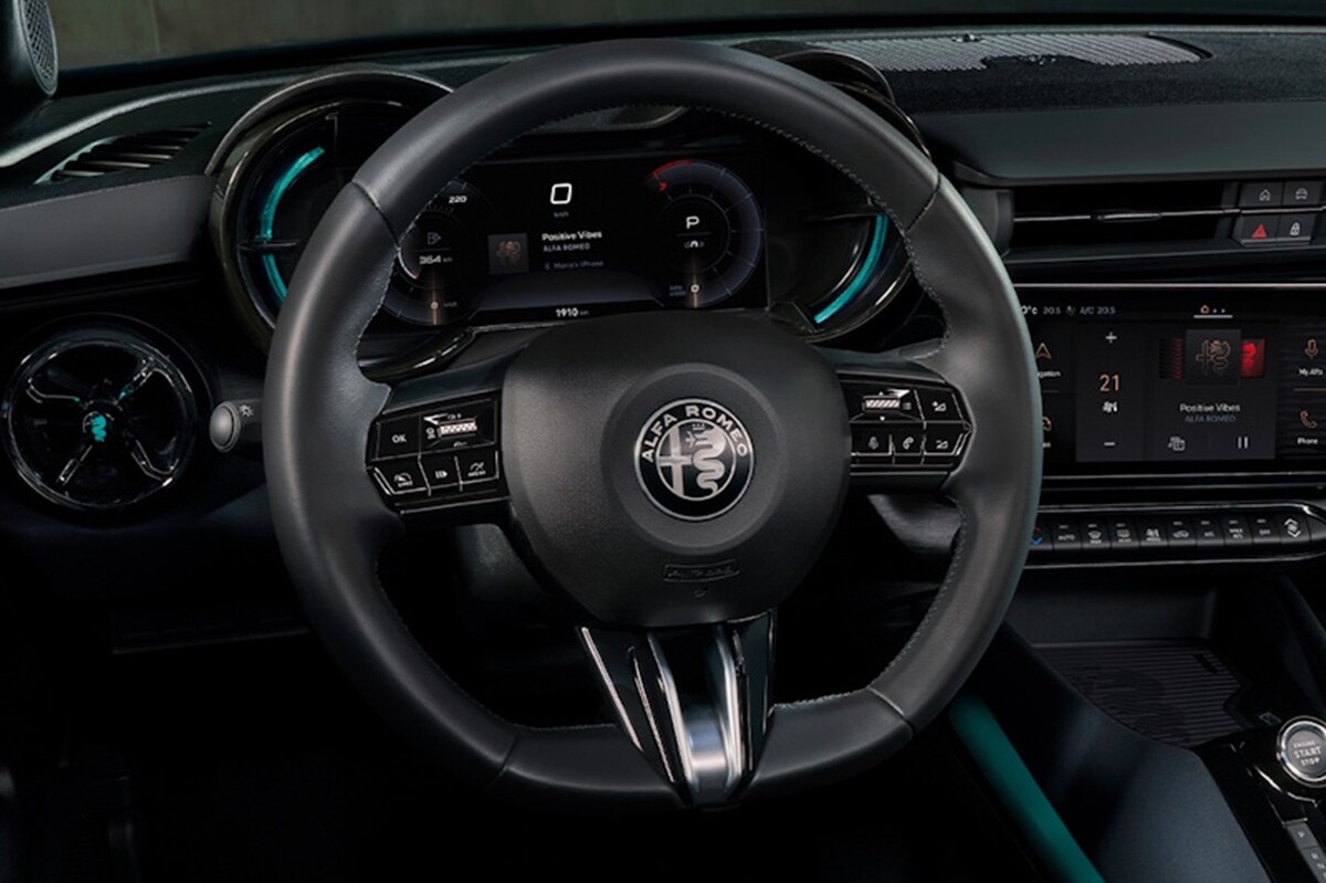 Junior Ibrida 2026 interior 