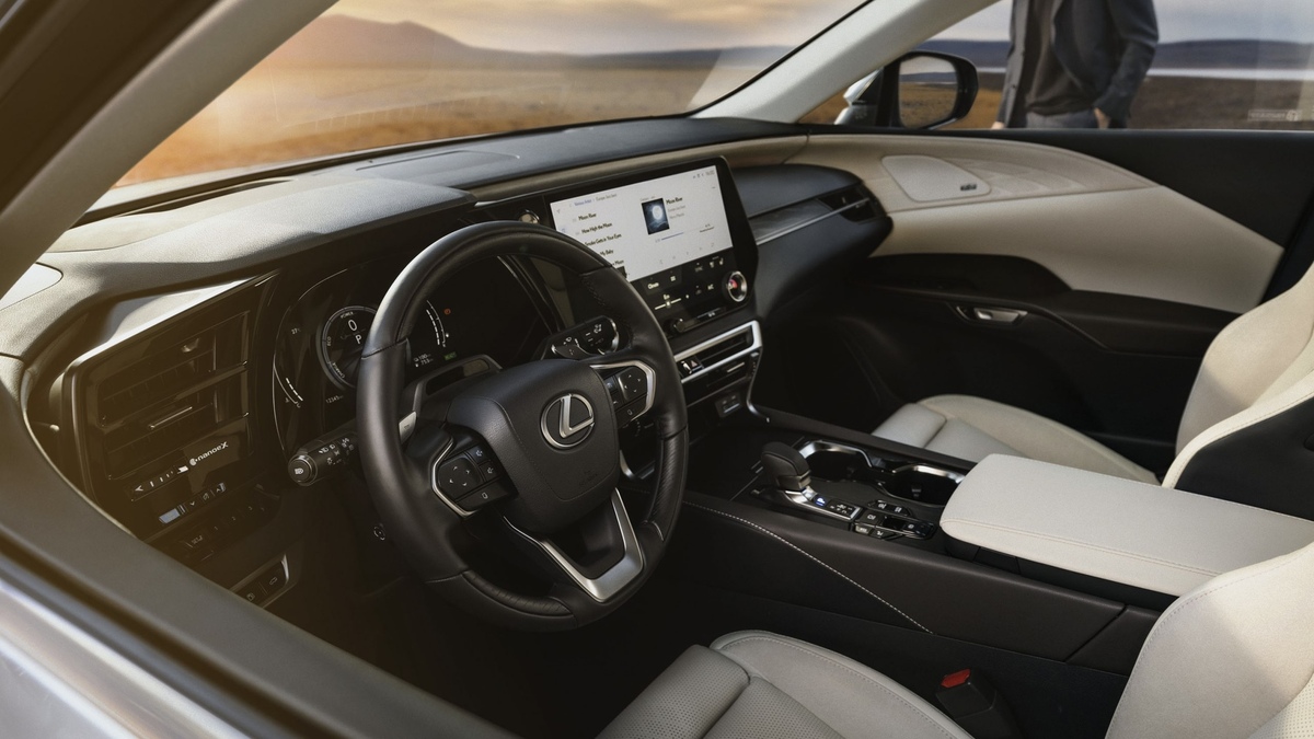 LEXUS RX Interior 