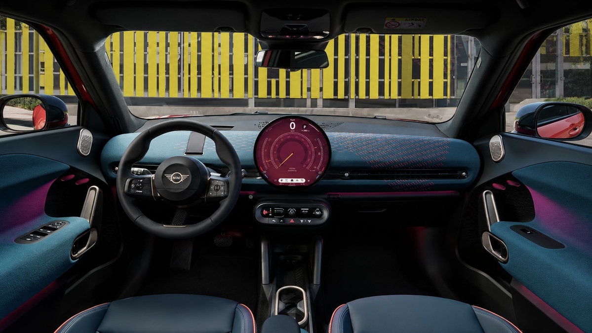 MINI Aceman Interior 