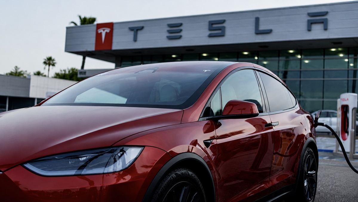 Tesla обяви най-мащабното изтегляне на автомобили в историята на Китай