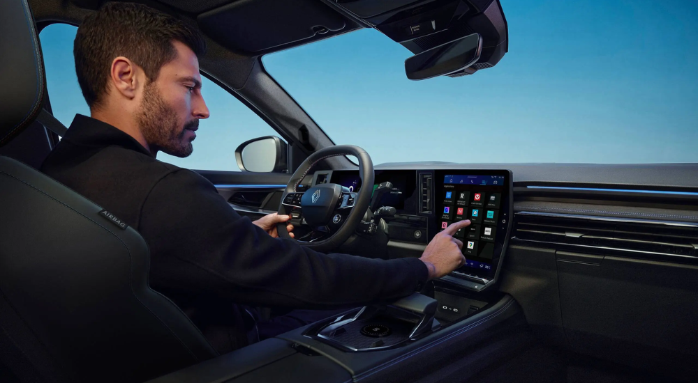 Renault Austral interior