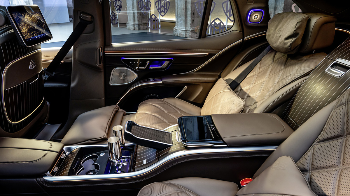 Mercedes-Maybach EQS SUV back seats 