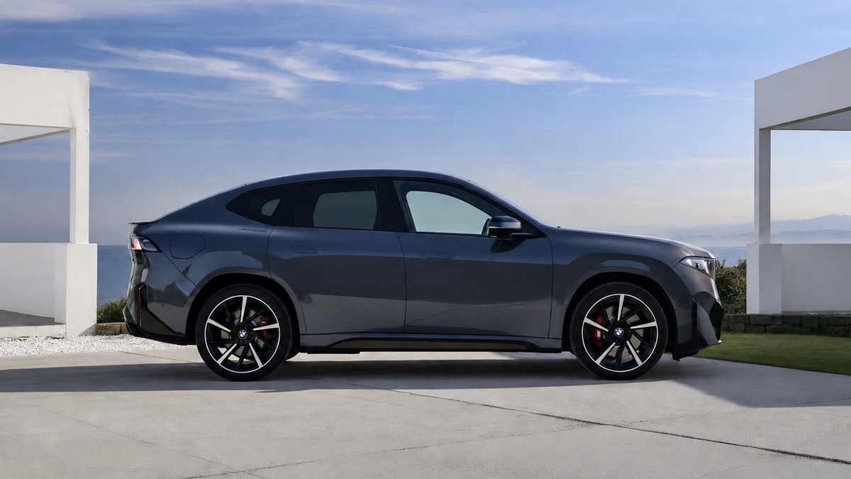 BMW iX4
