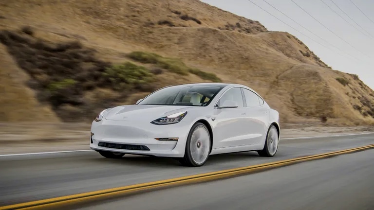 Tesla Model 3 (2021–2022)