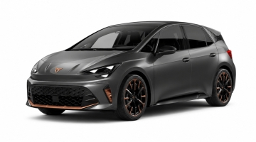 CUPRA Born 2026: до 631 км пробег и 326 к.с. без да се превръща в SUV