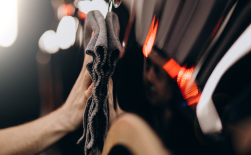 Как графено-керамичното покритие запазва стойността на твоя автомобил