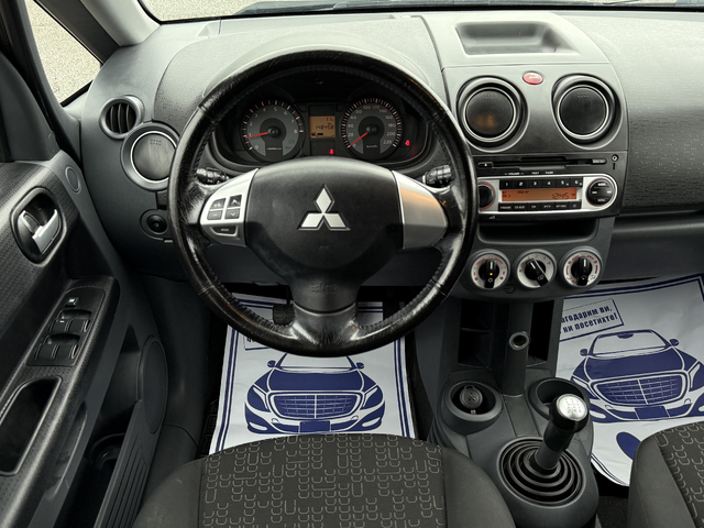 1.1i 75к.с *Климатик* - автомобили, коли, обяви за нови и употребявани 9