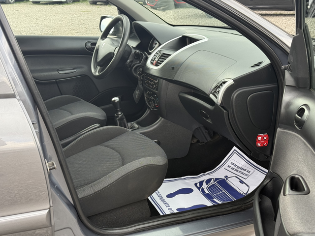 + 1.4i 75к.с *Климатик* - автомобили, коли, обяви за нови и употребявани 10