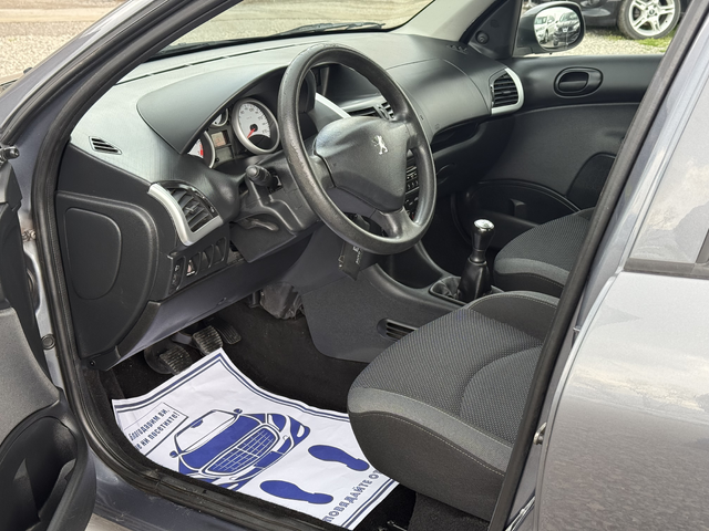 + 1.4i 75к.с *Климатик* - автомобили, коли, обяви за нови и употребявани 8