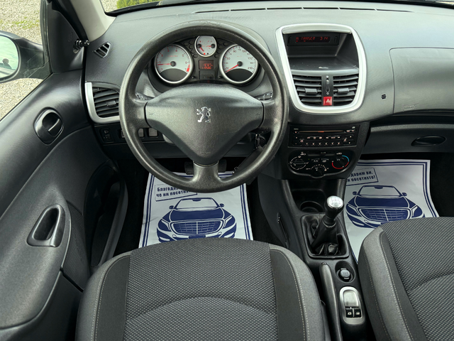 + 1.4i 75к.с *Климатик* - автомобили, коли, обяви за нови и употребявани 9