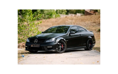 2012-mercedes-benz-c-63-amg - 0
