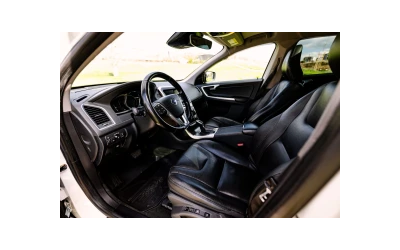 2016 Volvo XC60 T5 Premium - автомобили, коли, обяви за нови и употребявани 6