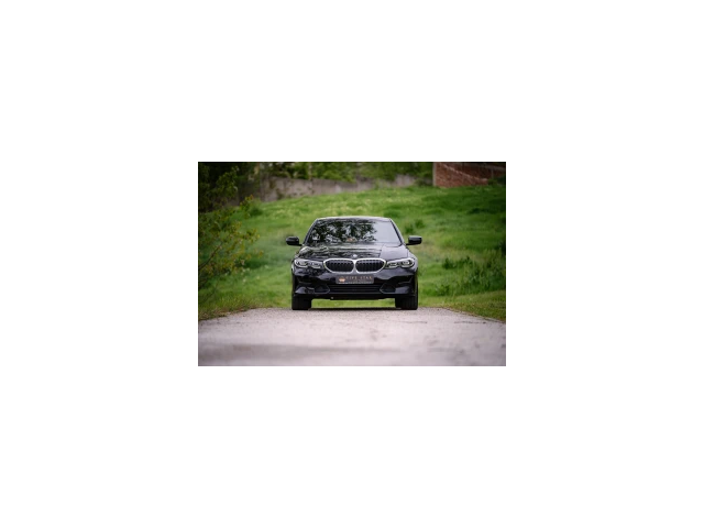 2020 BMW 330 xDrive - автомобили, коли, обяви за нови и употребявани 1