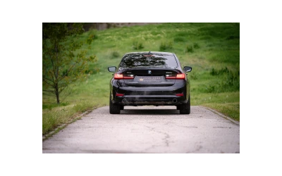 2020-bmw-330-xdrive - 4