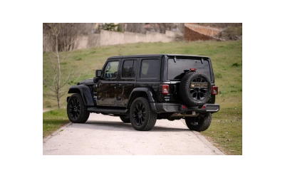 2021-jeep-wrangler-sahara-unlimited - 3