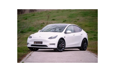 2021-tesla-model-y-performance - 0