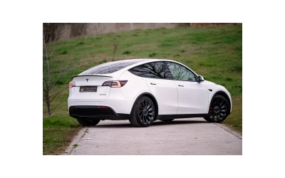 2021-tesla-model-y-performance - 5