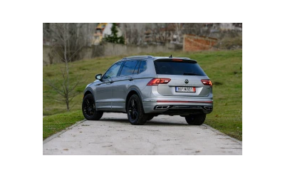 2023-vw-tiguan-r-line-4motion - 3