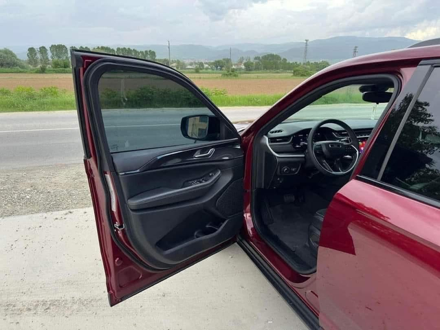 Jeep Grand cherokee 3.6i Газ/Carplay/9000 км - автомобили, коли, обяви за нови и употребявани 8