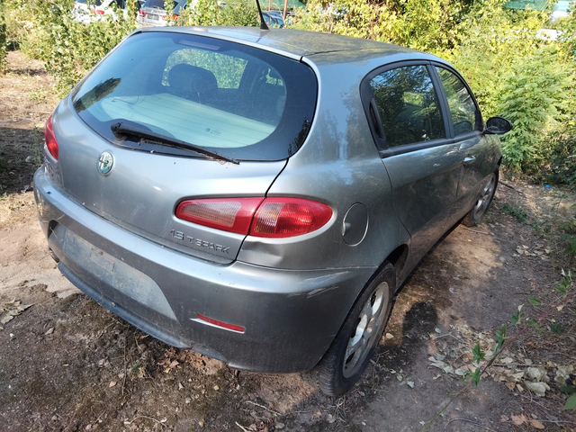 Alfa Romeo 147 1, 6i  KLIMA - автомобили, коли, обяви за нови и употребявани 3