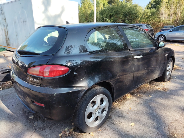 Alfa Romeo 147 1, 6i 105ps KLIMA - автомобили, коли, обяви за нови и употребявани 2
