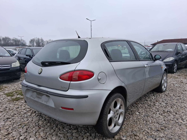 Alfa Romeo 147 Внос Италия - автомобили, коли, обяви за нови и употребявани 4