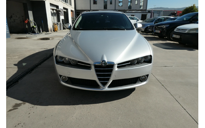 alfa-romeo-159-2-2jts-185ks-6sk-navigatsiya-bluetooth - 1