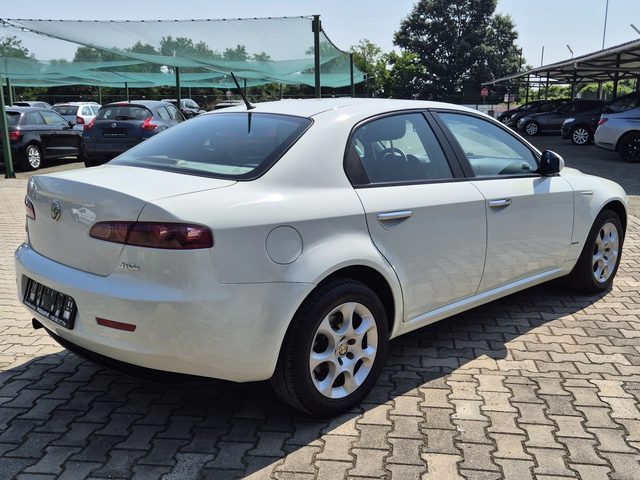 Alfa Romeo 159 1.9jtdm 120к.с. - автомобили, коли, обяви за нови и употребявани 6