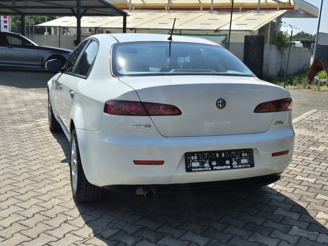 Alfa Romeo 159 1.9jtdm 120к.с. - автомобили, коли, обяви за нови и употребявани 8
