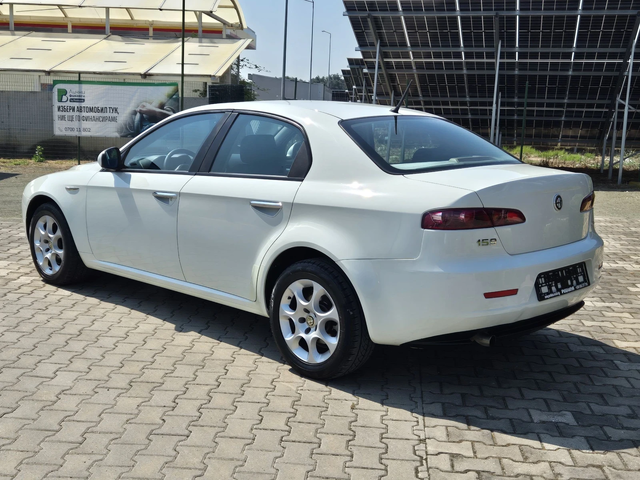 Alfa Romeo 159 1.9jtdm 120к.с. - автомобили, коли, обяви за нови и употребявани 9