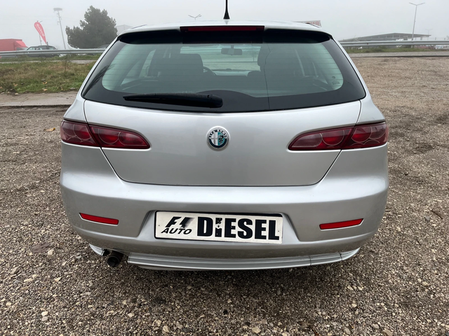 Alfa Romeo 159 sportwagon 1.9jTD-120-ITALIA - автомобили, коли, обяви за нови и употребявани 9