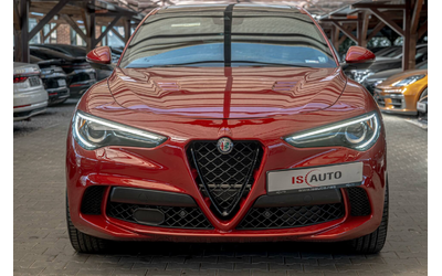 alfa-romeo-2-9-biturbo-q4-awd-carbon-harman-kardon-kamera - 0