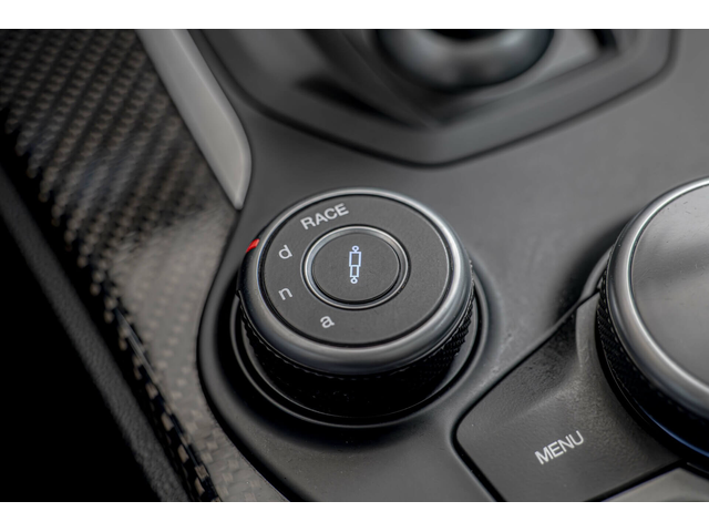 Alfa Romeo 2.9 BiTurbo Q4/AWD/Carbon/Harman Kardon/Камера - автомобили, коли, обяви за нови и употребявани 10