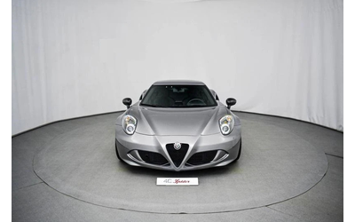 alfa-romeo-4c-1-7-240-ks - 1