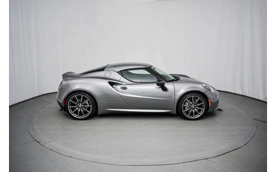 alfa-romeo-4c-1-7-240-ks - 3