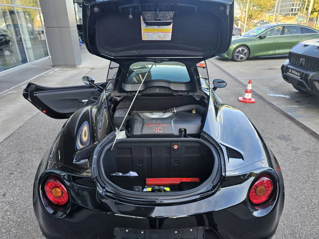 Alfa Romeo 4C 1.7 (240 кс) TCT - автомобили, коли, обяви за нови и употребявани 12