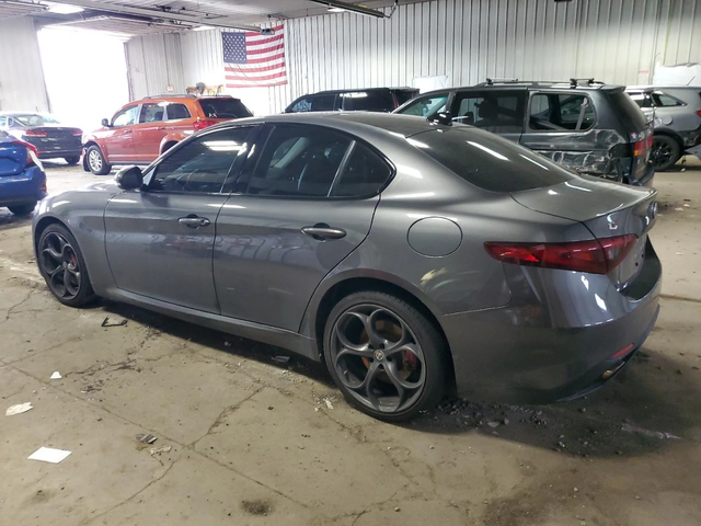 Alfa Romeo Giulia Q4/KEYLESS/ОБДУХВАНЕ/КАМЕРА - автомобили, коли, обяви за нови и употребявани 2