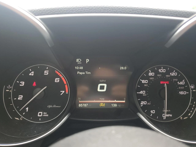 Alfa Romeo Giulia Q4/KEYLESS/ОБДУХВАНЕ/КАМЕРА - автомобили, коли, обяви за нови и употребявани 8