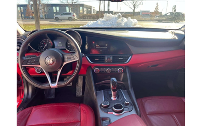 Alfa Romeo Giulia * CARFAX * ЦЕНА ДО БГ - автомобили, коли, обяви за нови и употребявани 12