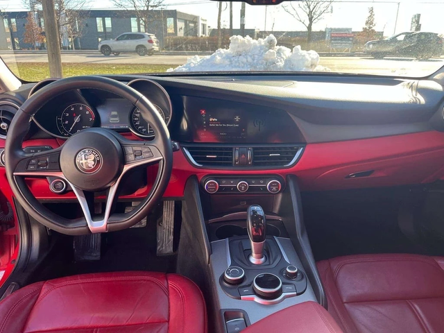 Alfa Romeo Giulia * CARFAX * ЦЕНА ДО БГ - автомобили, коли, обяви за нови и употребявани 12