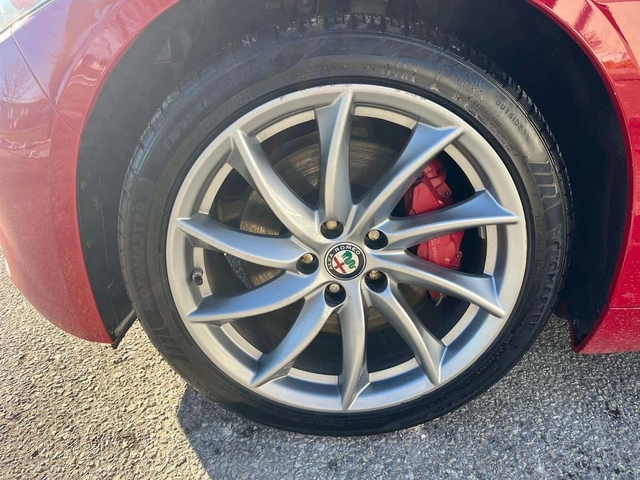 Alfa Romeo Giulia * CARFAX * ЦЕНА ДО БГ - автомобили, коли, обяви за нови и употребявани 6