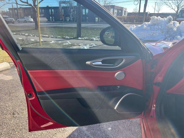 Alfa Romeo Giulia * CARFAX * ЦЕНА ДО БГ - автомобили, коли, обяви за нови и употребявани 8